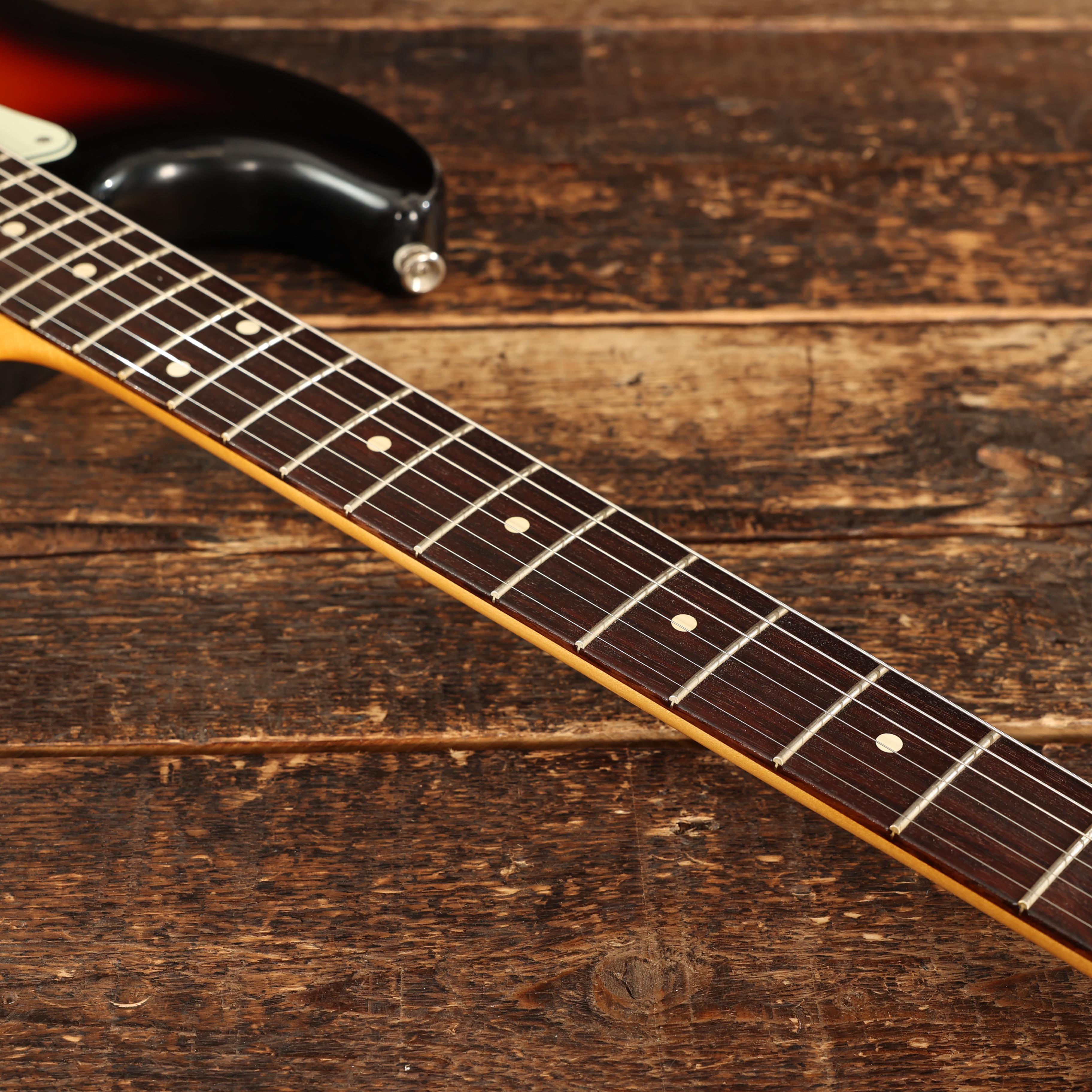 Fender FSR Road Worn '60s Stratocaster in Three Colour Sunburst